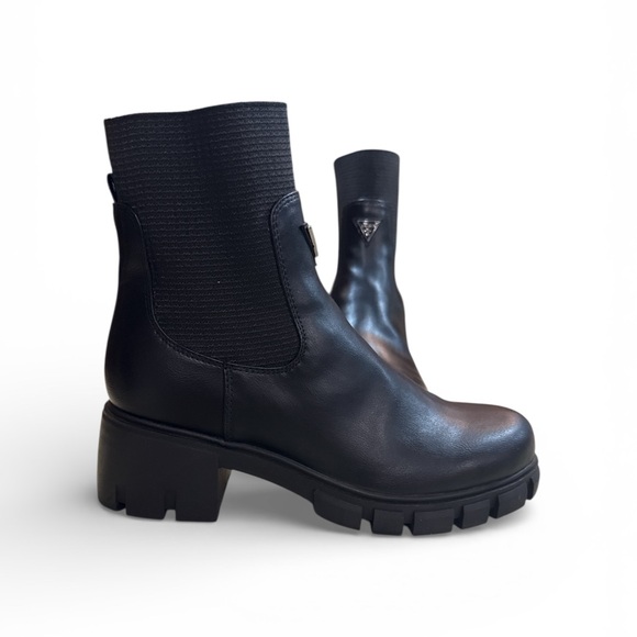 Guess Women’s Ariana Slip on Chelsea Booties black size 9 - Picture 3 of 10